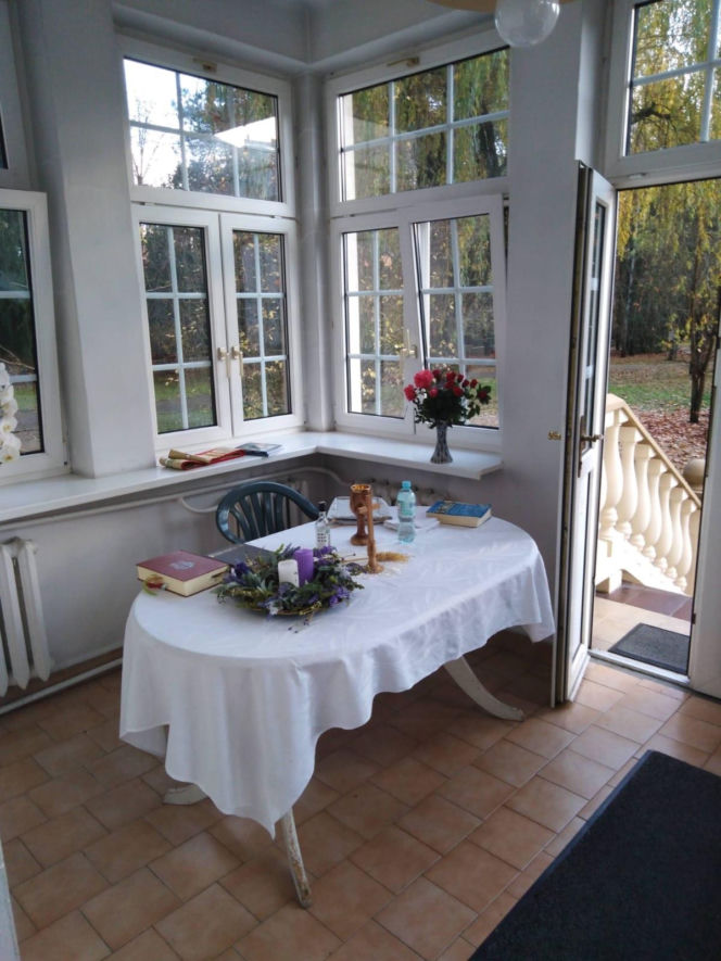 Mieszkańcy domu opieki modlą się za Halinę Kowalską