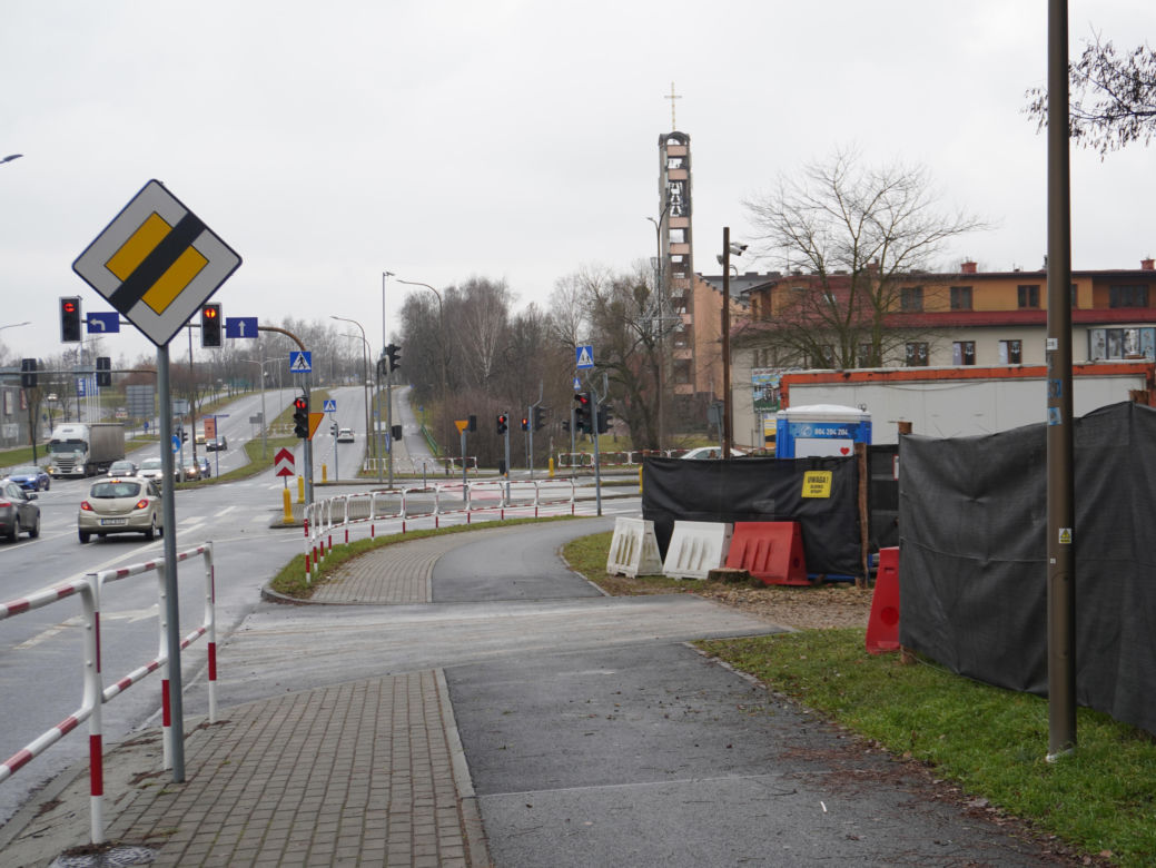 Prace przy Wojewódzkiej Stacji Pogotowia Ratunkowego w Żorach