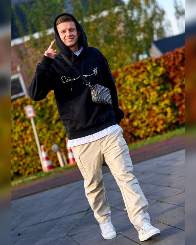 Sebastian Szymański