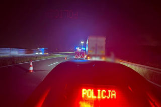 Kierowca zginął podczas wymiany koła na A4. Ważny apel prokuratury 