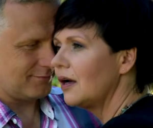 M jak miłość odcinek 1256, Marysia (Małgorzata Pieńkowska), Artur (Robert Moskwa)