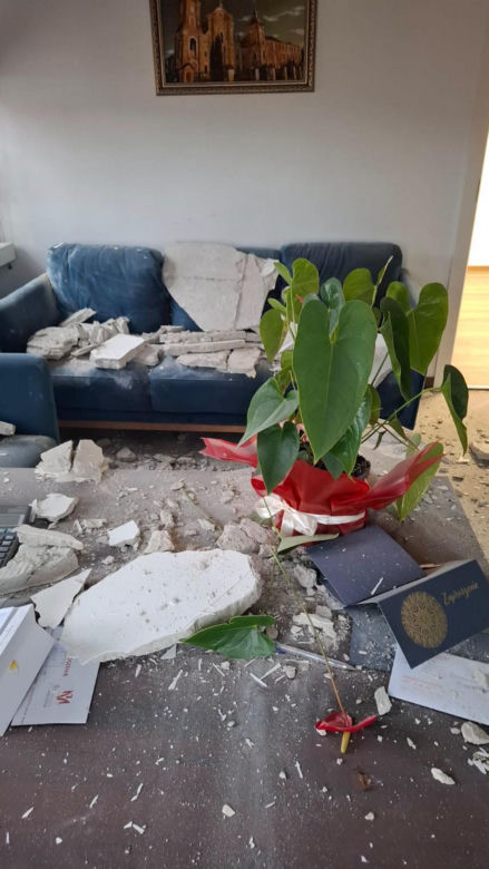 Siedziała w gabinecie. Nagle na wiceprezydent spadł sufit