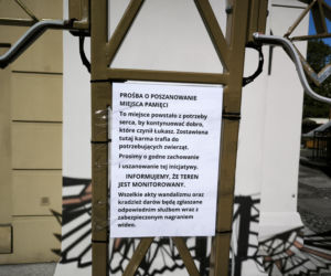 Karma zamiast zniczy na rynku w Lesznie