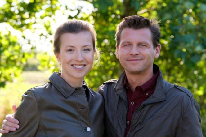 M jak miłość odc. 1910. Natalka (Dominika Suchecka), Adam Karski (Patryk Szwichtenberg)