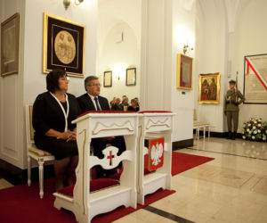 Odsłonięcie tablicy w kaplicy Pałacu Prezydenckiego 