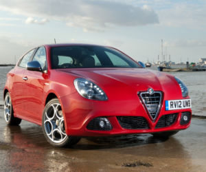Minister spraw wewnętrznych Bartłomiej Sienkiewicz - Alfa Romeo Gulietta 2012
