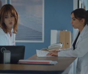 M jak miłość, odcinek 1900. Kama (Michalina Sosna), Aneta (Ilona Janyst)