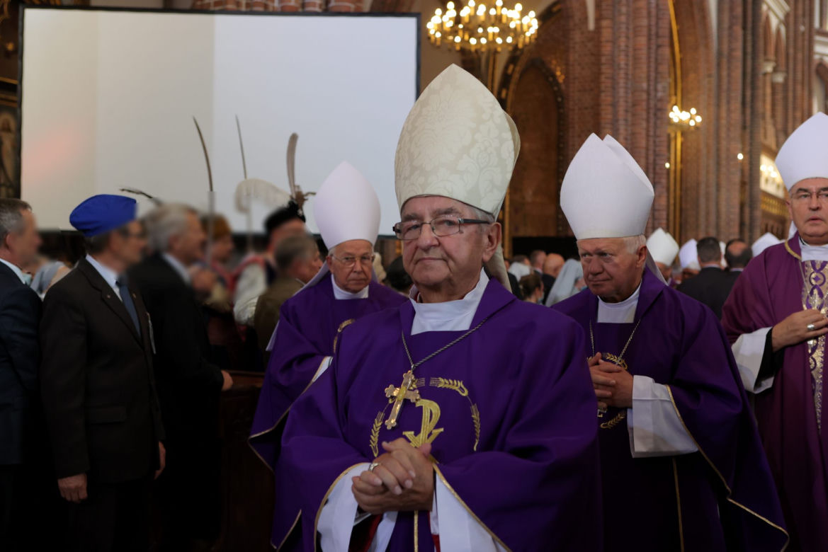 Pogrzeb abp Henryka Hosera