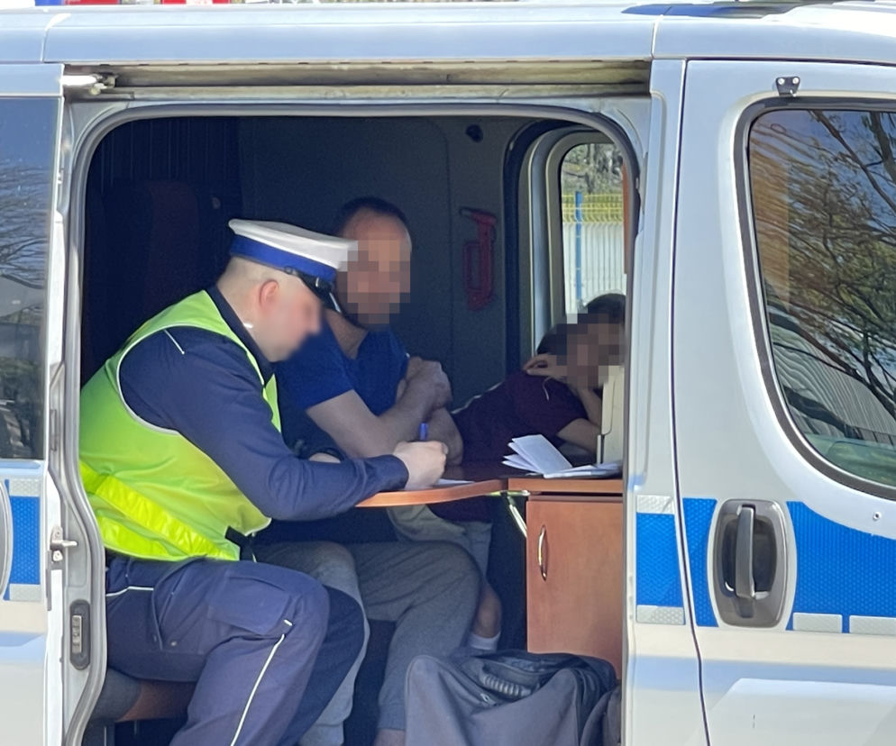Pijany wiózł 8-letnią córeczkę. Mężczyzna wjechał w tył innego auta 