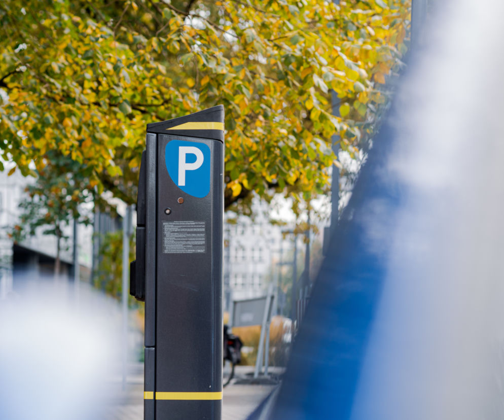 Warszawa zawiesza opłaty za parkowanie w strefie! ZDM właśnie ogłosił nową decyzję