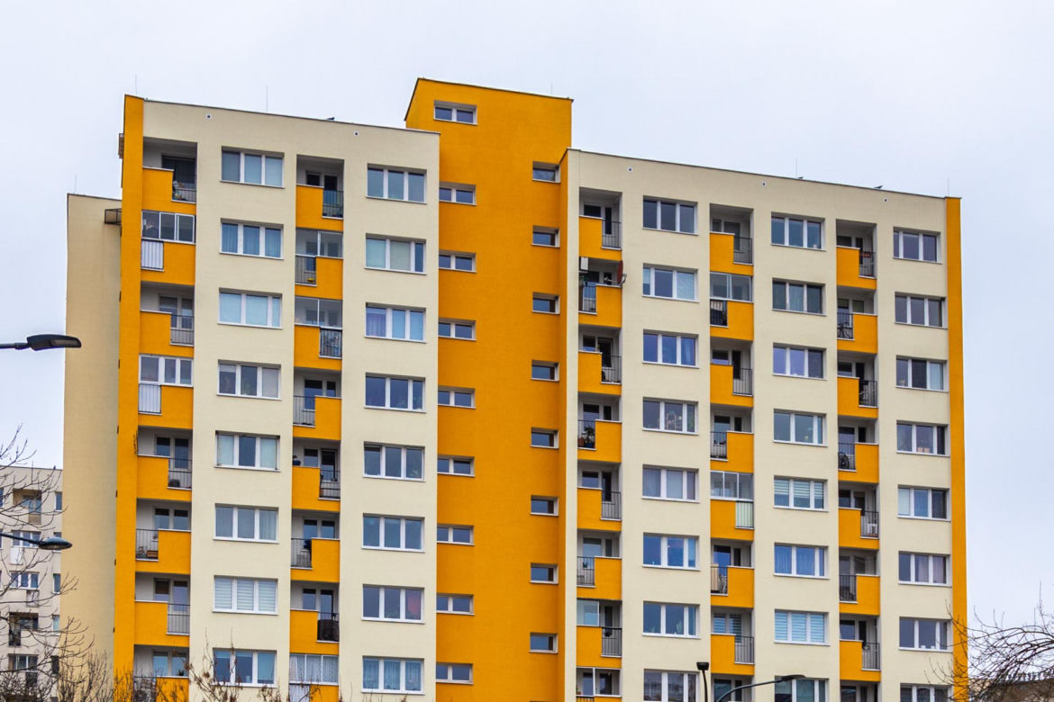 Pasteloza na warszawskich blokach - zobacz zdjęcia jaskrawych przykładów