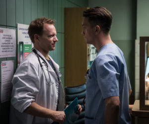 Diagnoza 4, odc. 2. Piotr Sadzik (Michał Czernecki), Szymon Brock (Maciej Stuhr)