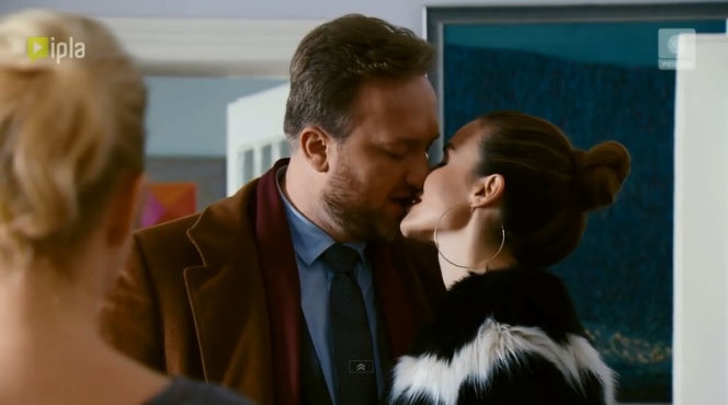 Przyjaciółki 5 sezon odc. 51. Paweł (Bartek Kasprzykowski), Natalia (Marta Żmuda Trzebiatowska)