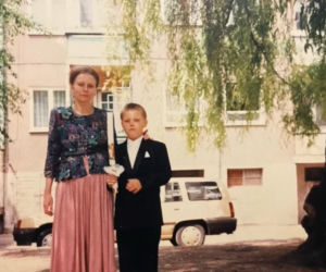 Karol Nawrocki kończy 43 lata! Zobacz, jak wyglądał w dzieciństwie