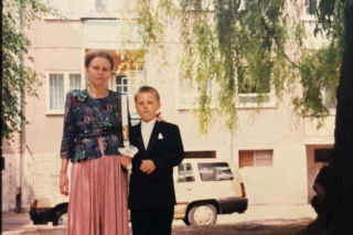 Karol Nawrocki kończy 43 lata! Zobacz, jak wyglądał w dzieciństwie