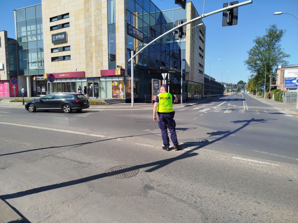 Zderzenie motocyklisty z osobówką na ul. Wojskowej w Siedlcach