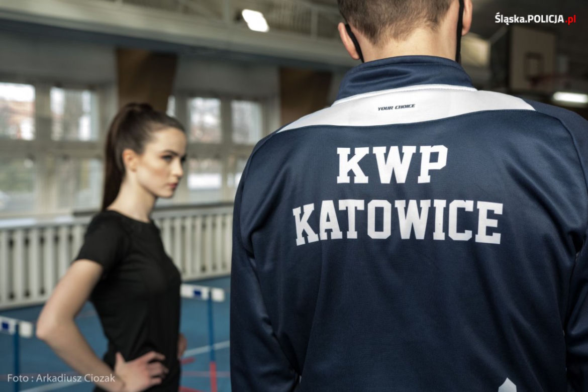 Miss Polski z Katowic wstąpiła na jeden dzień do policji. Anna Maria-Jaromin wzięła udział w teście sprawnościowym