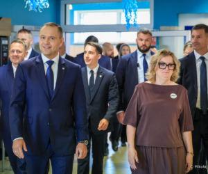 Nawrocki odwiedził swoje LO