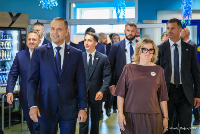 Nawrocki odwiedził swoje LO