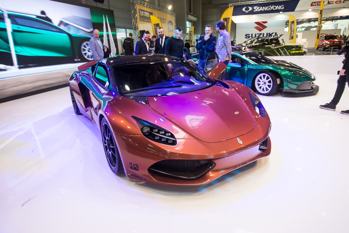 Arrinera Hussarya na Poznań Motor Show 2017