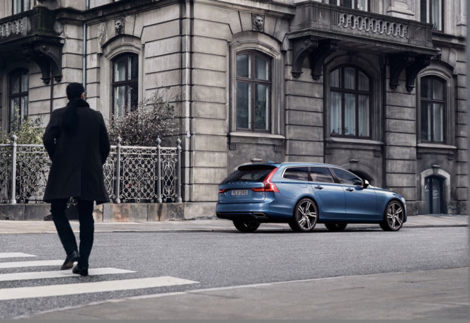 Volvo V90 R-Design