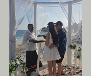 Skiba powiedział TAK na Malediwach! Ślub na plaży i noc poślubna jak z bajki