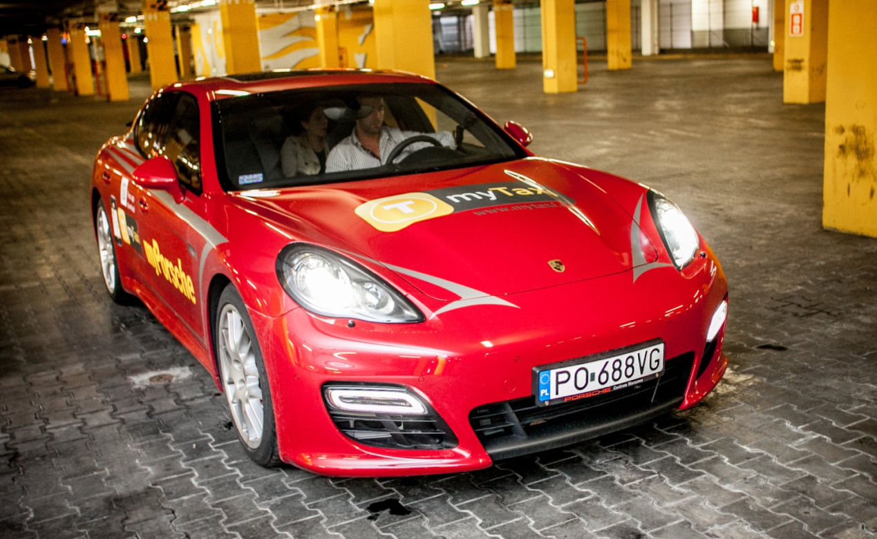 Porsche Panamera GTS myTaxi 