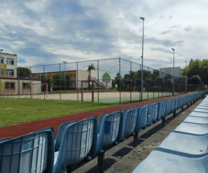 Boisko przy Zespole Szkół nr 1 w Ostrzeszowie do remontu. Umowa z wykonawcą już jest