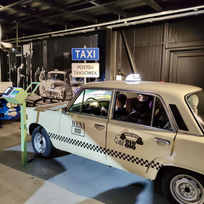 Samoloty, roboty i symulatory w Oławie! Muzeum Wena otwiera nową halę