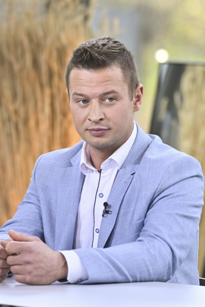 Krzysztof z Rolnika zakochany! Fani wpadli w ekstazę