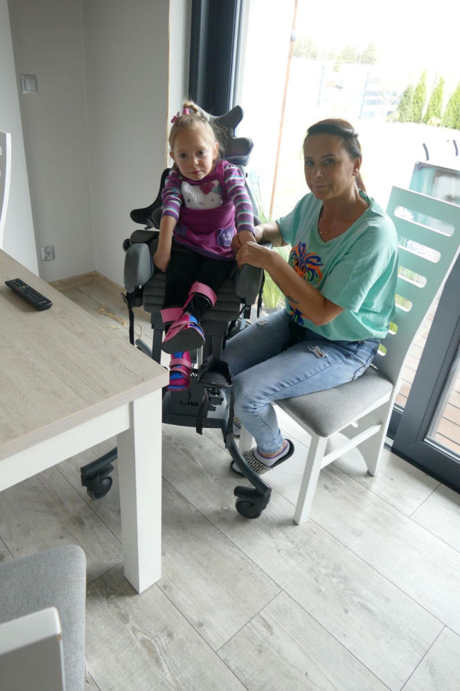 Nie żyje mała wojowniczka. Wcześniej zmarł jej braciszek. Urzędnicy odmawiali pomocy