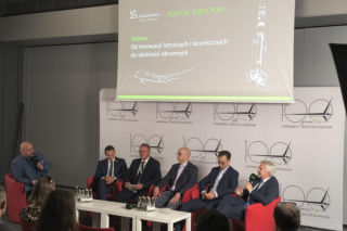 Od innowacji lotniczych i kosmicznych do zdolności obronnych. Debata o przyszłości polskiego sektora lotniczego i kosmicznego