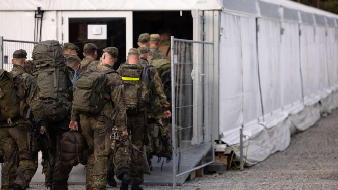 Strach przed AfD w Niemczech. Rząd w tajemnicy tworzy plany awaryjne, by ratować logistykę NATO