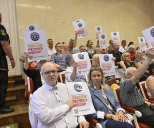 Wotum zaufania i absolutorium dla prezydenta Rafała Trzaskowskiego