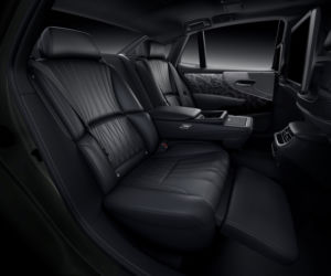 (2021) Lexus LS po liftingu