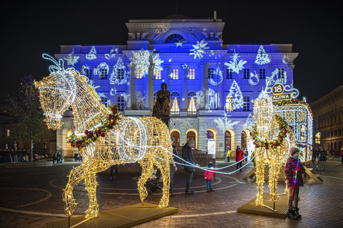 Świąteczna iluminacja w Warszawie już odpalona! Zobacz jak wyglądają ozdoby