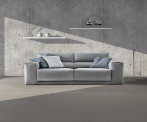 Szara, minimalistyczna sofa