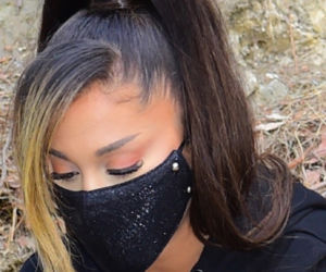 Ariana Grande z psem