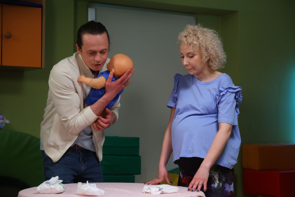 Na Wspólnej odc. 3474. (Katarzyna Ptasińska), Emil (Piotr Ligienza)