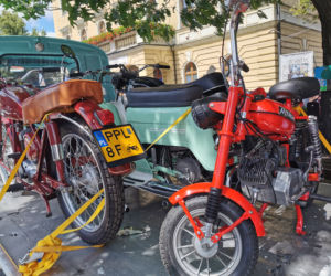 Klasyki motoryzacji na Rynku w Ostrowie Wielkopolskim