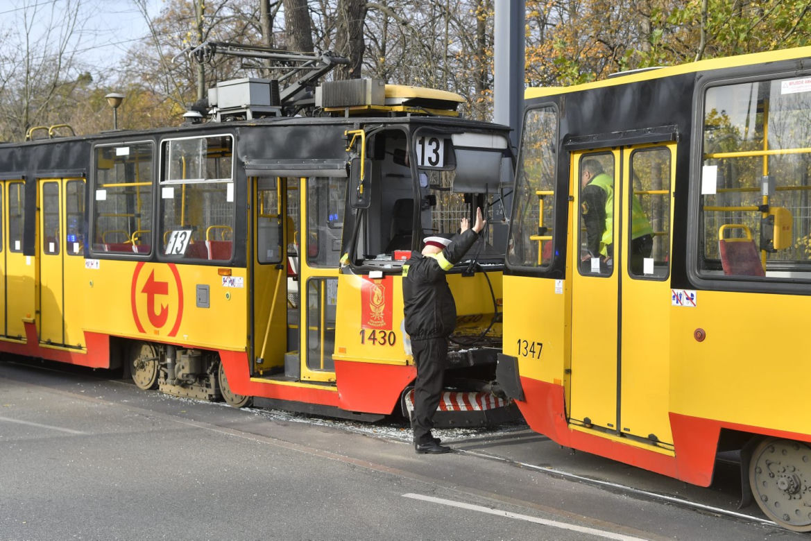 Wypadek tramwajowy przy ul.Elekcyjnej w Warszawie
