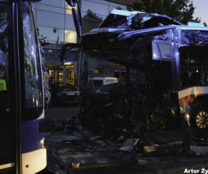 Czołówka dwóch autobusów! Są ranni