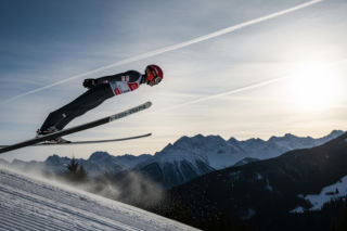 Puchar Świata w skokach na Kulm. Embacher liderem po pierwszej serii, co ze Stochem?