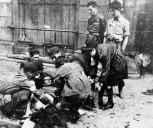 Unikatowe zdjęcia z Powstania Warszawskiego. To już 73. rocznica [GALERIA]