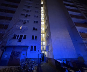 Sąsiedzi zaalarmowali służby. W mieszkaniu znaleziono ciało 7-miesięcznego dziecka. Co tam się stało?!