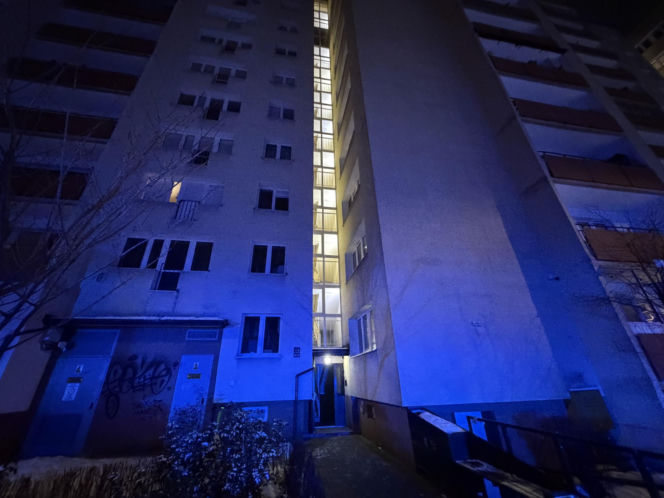 Sąsiedzi zaalarmowali służby. W mieszkaniu znaleziono ciało 7-miesięcznego dziecka. Co tam się stało?!