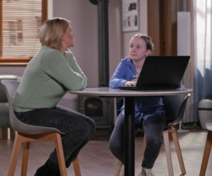 Pierwsza miłość. Marysia (Aneta Zając), Julka (Łucja Kawczak)