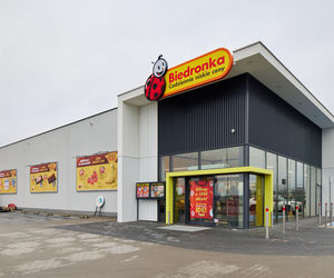 Zarobki w Biedronce poszły w górę. Tyle można zarobić w 2025 roku.