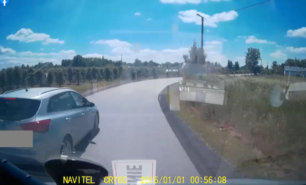 Szokujące sceny pod Grójcem! Pani wójt obawia się o zdrowie i życie bliskich. "Czy ktoś musi zginąć?" [ZDJĘCIA]