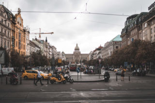 Czechy: Minister zdrowia nie przestrzegał obostrzeń. Bez maseczki wychodził z restauracji. Grozi mu dymisja